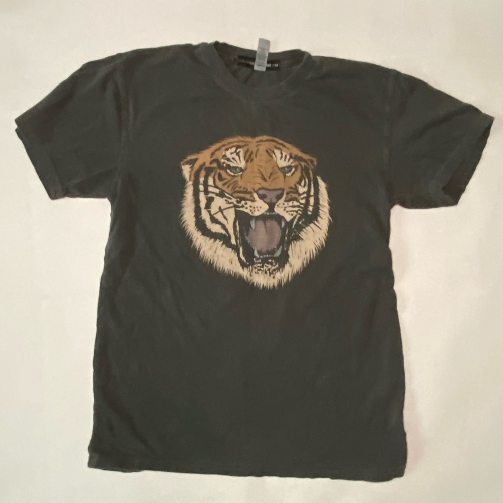 Vici Tiger shirt